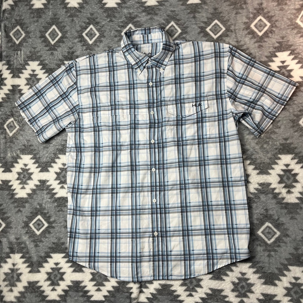 Huk Mens XL Short Sleeve Plaid Fishing Shirt Blue White Grey Fish Print